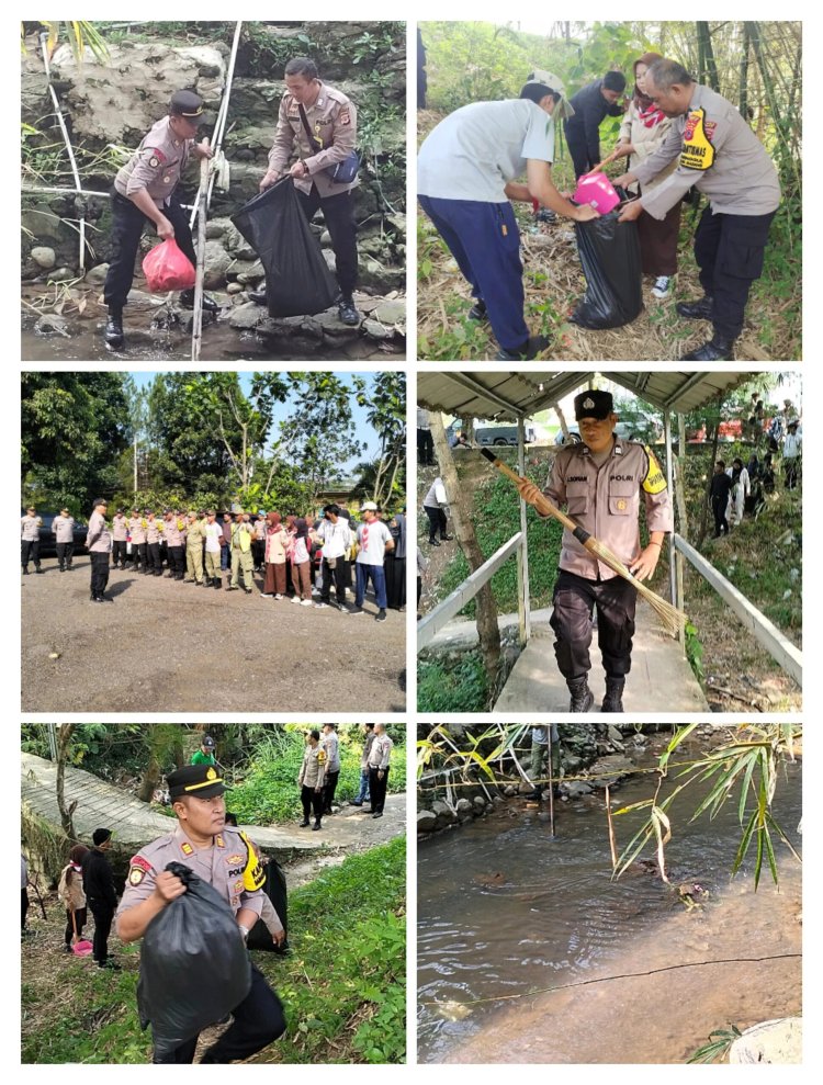 Peduli Lingkungan Personil Polsek Babakan Madang Dikerahkan Bersihakan Sungai