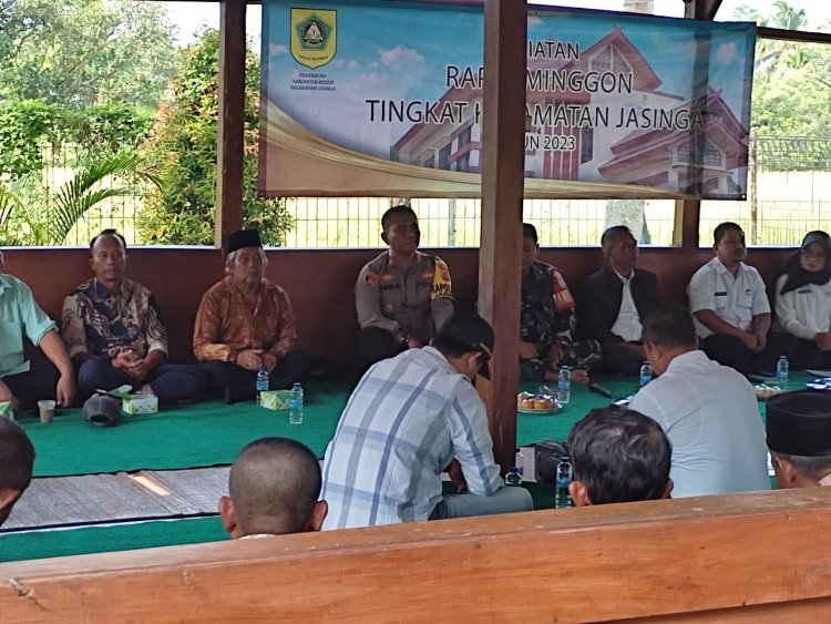 Kegiatan Kemasyarakatan Kapolsek Jasinga Bersama Danramil Sinergi Bersama - sama Masyarakat Dalam Menjaga Kamtibmas