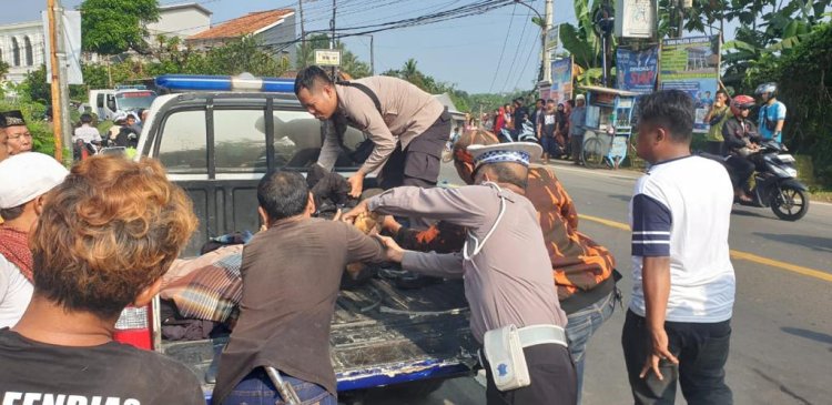 Pihak Kepolisan Polsek Ciampea Polres Bogor Gelar Olah TKP Laka Lantas Yang Akibatkan Dua Orang Meningga Dunia