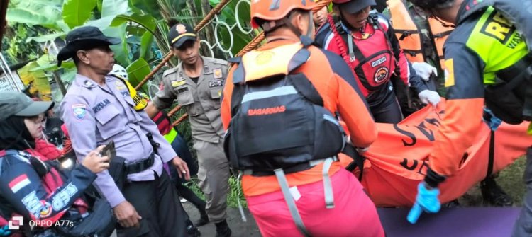 Seorang Anak Yang Hanyut di Sungai Ciliwung Bogor Berhasil di Temukan