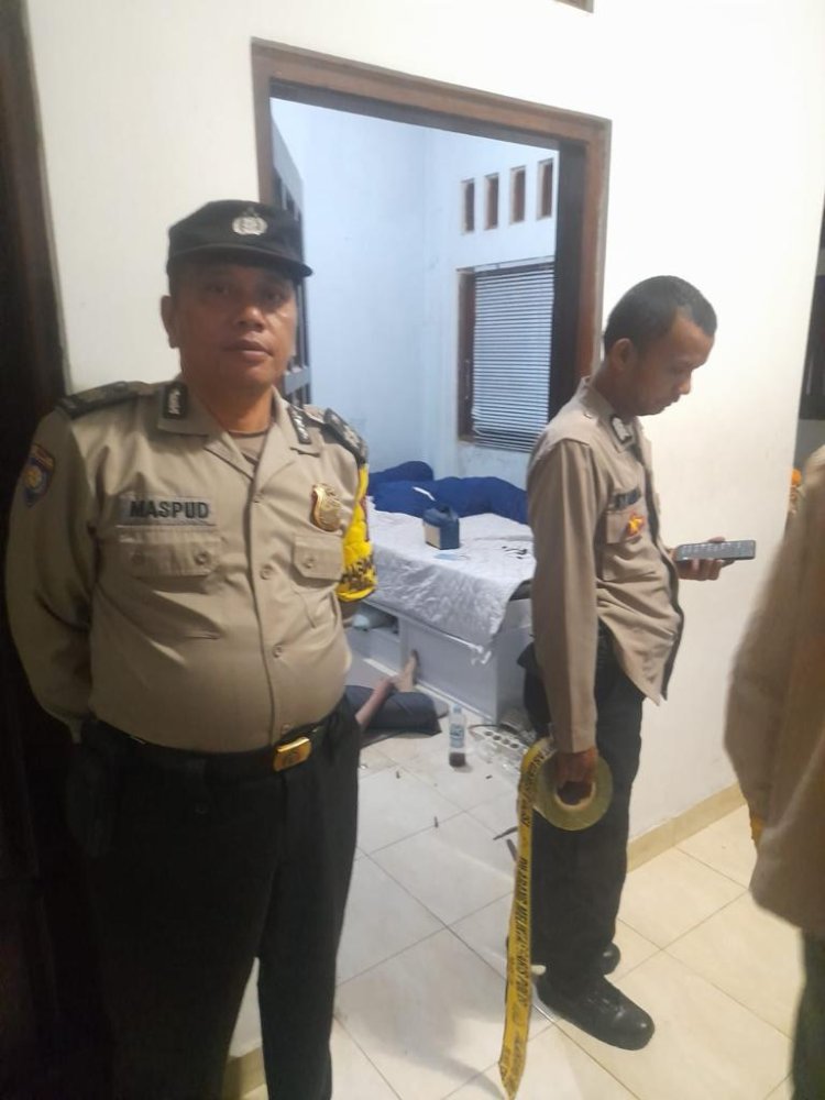 Pihak Kepolisan Polsek Ciomas Polres Bogor Polda Jabar, Gelar Olah TKP di Temukannya Jasad Seorang Wanita di Dalam Kamar