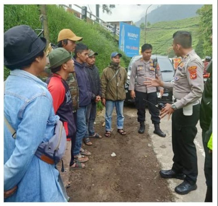 Polres Bogor Gelar Penertiban Parkir Liar di Kawasan Puncak Bogor