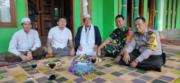 Sinergitas TNI Polri Bhabinkamtibmas Polsek Babakan Madang dan Babisa Giat Melaksanakan Sambang Ulama dan Warga Masyarakat