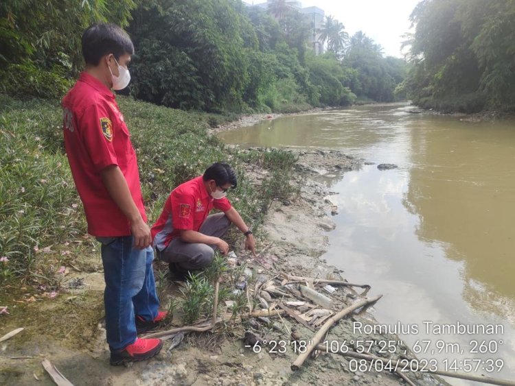 Di duga Akibat Tercemar Ratusan Ikan di Aliran Sungai Cileungsi Mati, Pihak Kepolisan Lakukan Penyelidikan