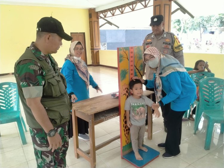 Bhabinkamtibmas Polsek Citereup Polres Bogor, Lakukan Monitoring Kegiatan Imunusasi Warganya