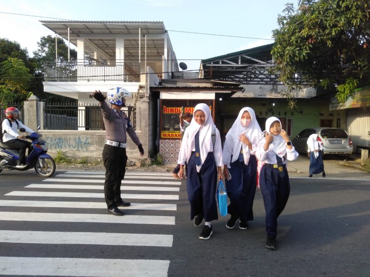 Pelayanan Prima Polsek Cigudeg Polres Bogor Melaksanakan Pergelaran Pasukan Gatur Pagi