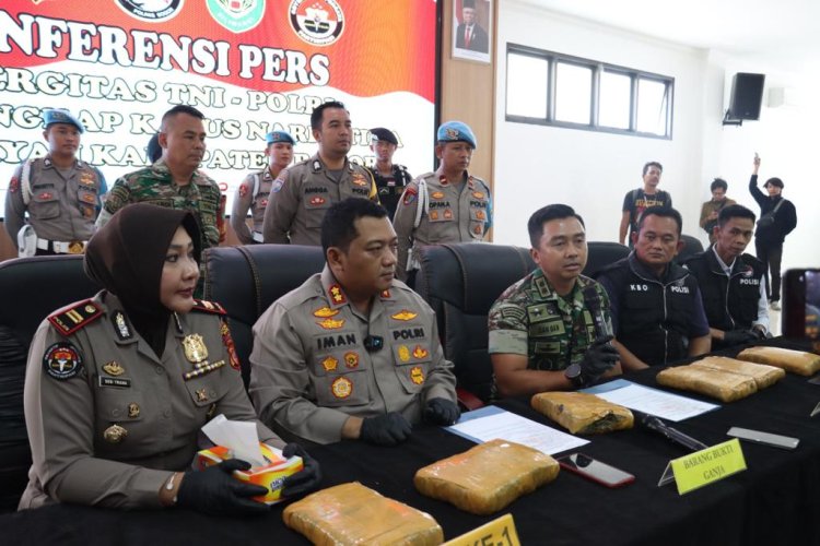 Personil Bhabinkamtibmas Polres Bogor, Bhabinsa Kodim 0621 dan Sat Narkoba Polres Bogor Gagalkan Peredaran Ganja Seberat 6,5 KG