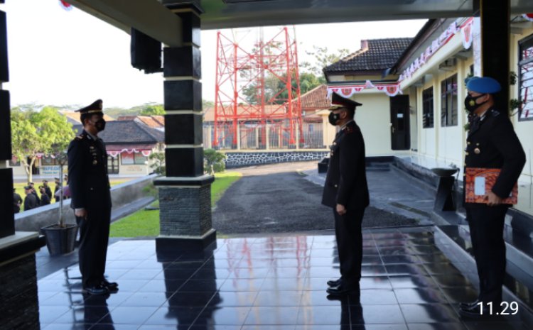 Polres Way Kanan Gelar Upacara Peringati HUT Ke – 77 Kemerdekaan Republik Indonesia