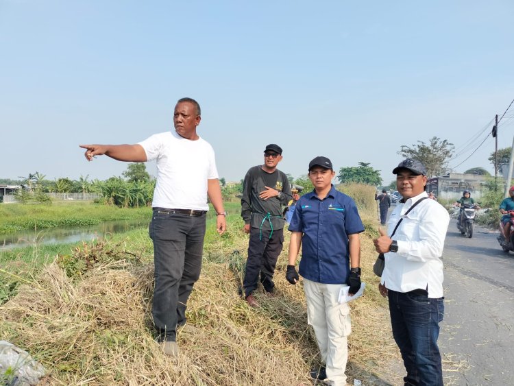 PJT Il ADAKAN BERSIH-BERSIH DI SALURAN PRIMER TARUM UTARA BARAT