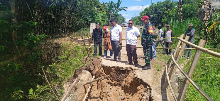 Jembatan penghubung Antar Dusun di Desa Rulung Sari Ambles, dan Ada Korban Jiwa