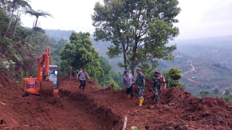 Hari ke 4 pasca bencana alam tanah longsor di Pekon Sidumulyo Lampung Barat