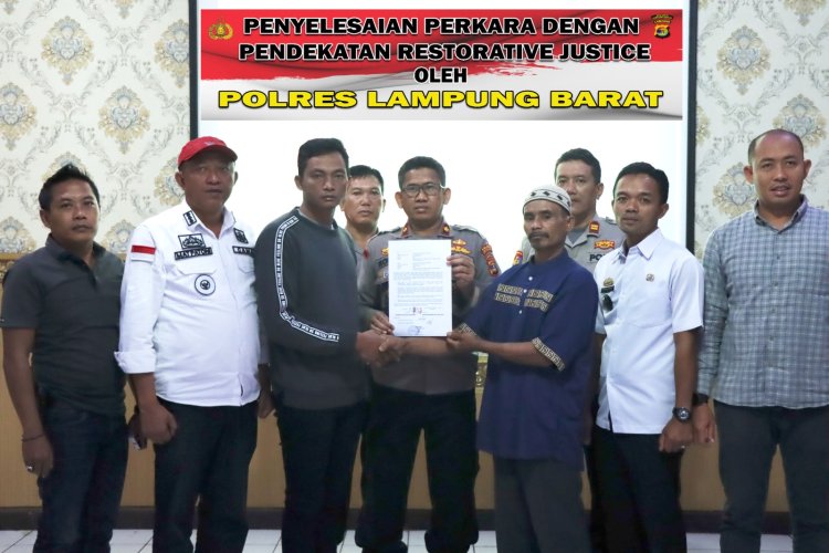 Polres Lampung Barat selesaikan Perkara penganiayaan melalui Restoratif justice*