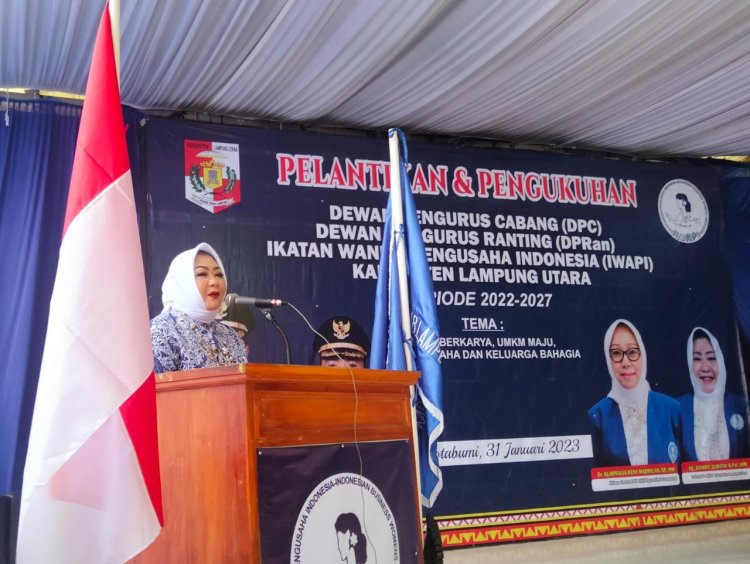 Hj Sandi Juwita, Spd. MM, Resmi Dilantik Menjadi Ketua DPC IWAPI Lampung Utara