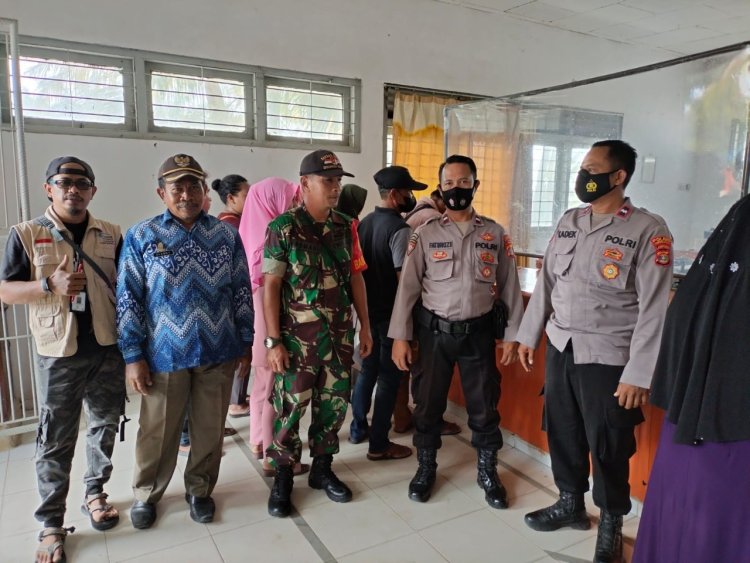 Posek Seputih Surabaya Bersinergi Dengan TNI Lakukan Pengamanan Dan Monitoring Di Kantor Pos