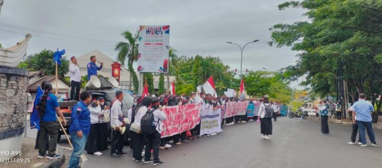 Ratusan Guru Honorer GLPGPPPK 2021 "Gelar Aksi Damai Dikantor Bupati Lamsel, Menuntut Formasi Dan Penetapan SK