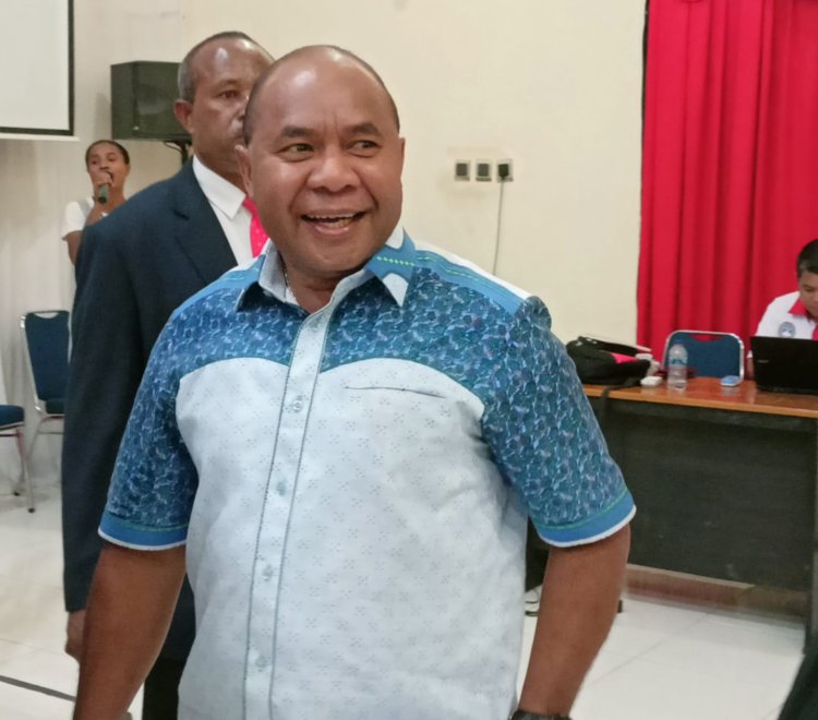 Pelantikan Askab PSSI Kabupaten Kepulauan Yapen "Prioritaskan Cari Bibit Pemain, Gelorakan Kebangkitan Perseru" harap Ketua DPRD Yohanis G. Raubaba