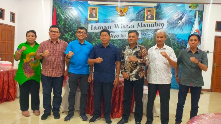 Bupati Kepulauan Yapen Tonny Tesar Sambut Silaturahmi dan Kunjungan Kerja ASRENDAM XVII Cenderawasih di Rumah Jabatan
