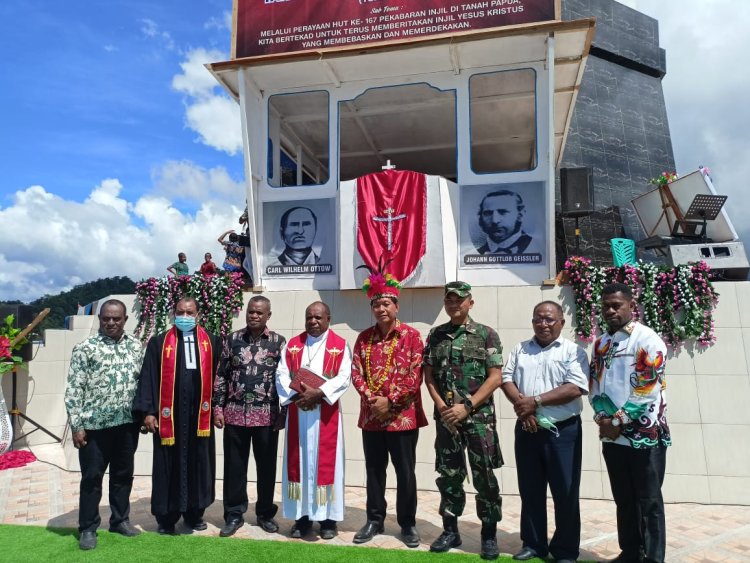Wakil Ketua II DPRD dan Anggota DPRD Kepulauan Yapen Hadiri Peresmian Tugu Monumen Kasih dan Ibadah Perayaan HUT PI Ke-167