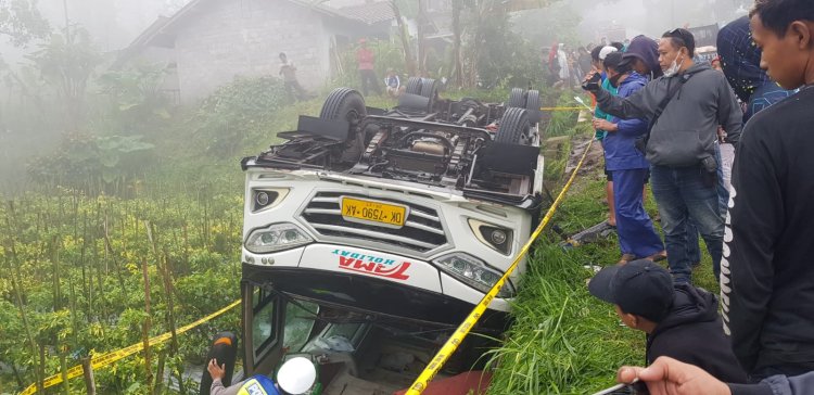 Rem Blong Bus Pariwisata Di Jalan Magelang- Boyolali, Polisi : Tidak Ada Korban Jiwa