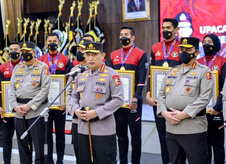 Kapolri Berikan Penghargaan ke Atlet Polri yang Sumbang Medali untuk Indonesia di Sea Games