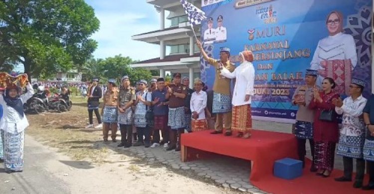 Pemkab Pesibar Gelar Karnaval Bersinjang dalam Rangka HUT Kabupaten Pesisir Barat ke-10