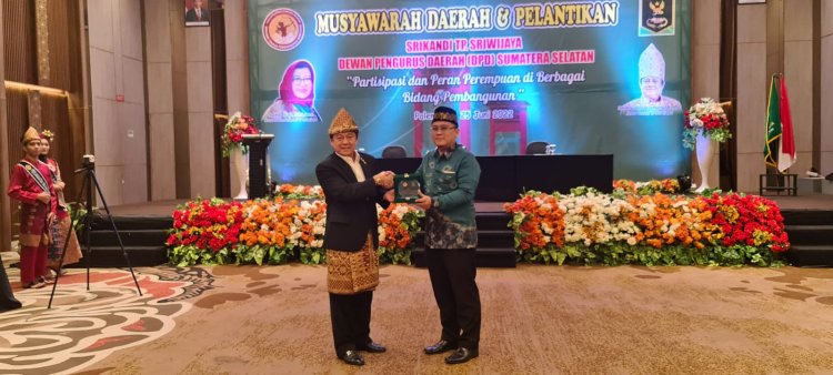 Ketum PP TP Sriwijaya Lantik Pengda Srikandi TP Sriwijaya Sumatera Selatan