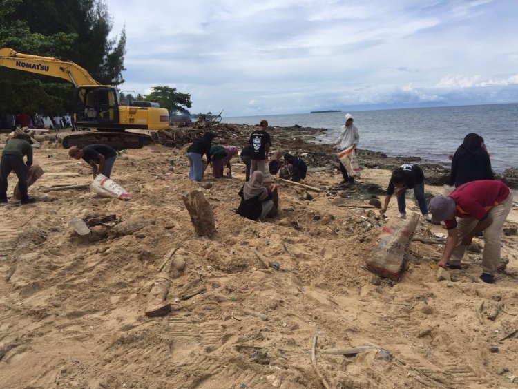 Mahasiswa Unipas Morotai Gelar Seruan Aksi Peduli Lingkungan Pesisir Pantai Kawasan Eks-Sail