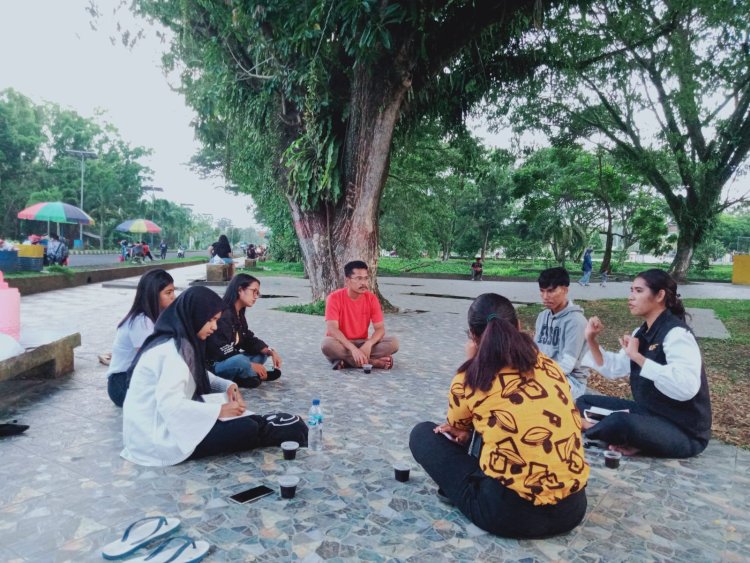 Alumni SKPP Bawaslu Halmahera Utara Gelar Diskusi Lepas:Perempuan Dan Demokrasi