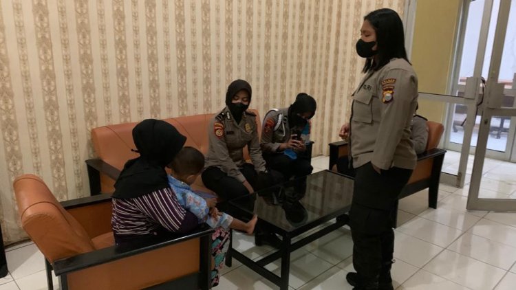 Dua Orang Perempuan" Penjual Miras" Di Morotai Kembali Terkena Razia