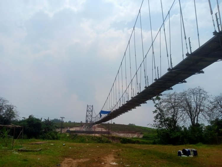 Kerjaan Jembatan Gantung Berjalan 90%, Warga Sekitar Ucap Trimakasih ke Pemerintah