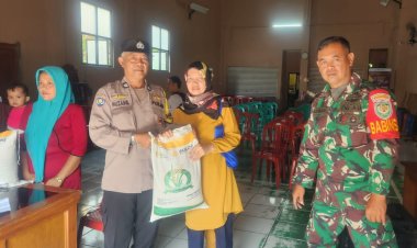 Sinergitas TNI - Polri Eilayah Hukum Polsek Cwi (Ciawi) Monitoring Wilayah Membantu Pengamanan Pendistribusian Bantuan Pangan Nasional Diwilayah Binaan