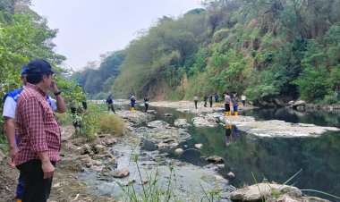Pemkab Bogor Terjunkan Aparat Gabungan Tangani Pencemaran Sungai Cileungsi   
