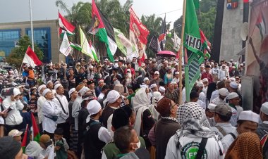 Ribuan Umat Muslim Bogor Raya Lakukan Demo Untuk Bela Palestina di Tugu Kujang Kota Bogor