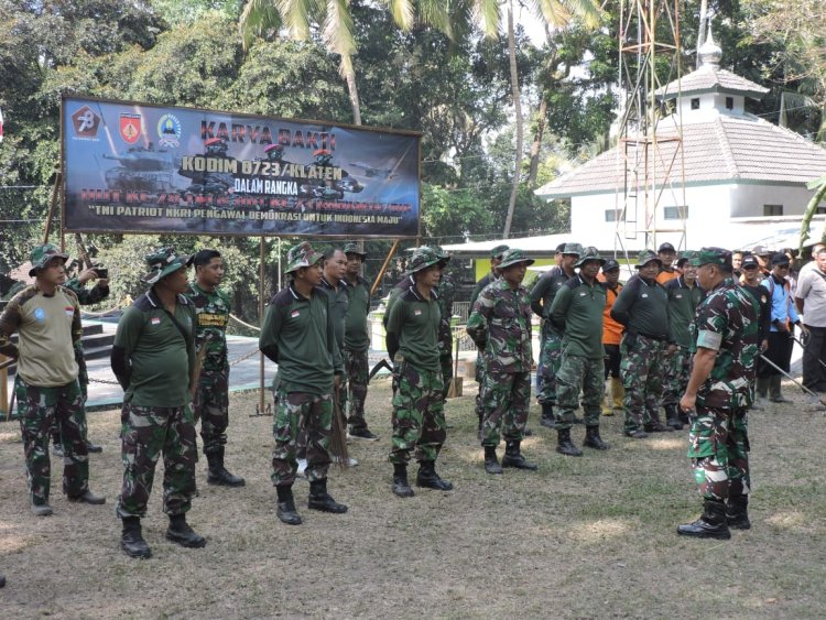 Sambut HUT Ke-78 TNI, Kodim 0723/Klaten Bersihkan Monumen Markas Besar Komando Djawa  