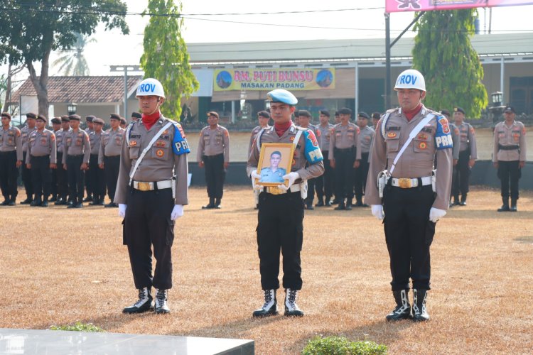 Kapolres Lampung Timur Pimpin Upacara PTDH Personelnya