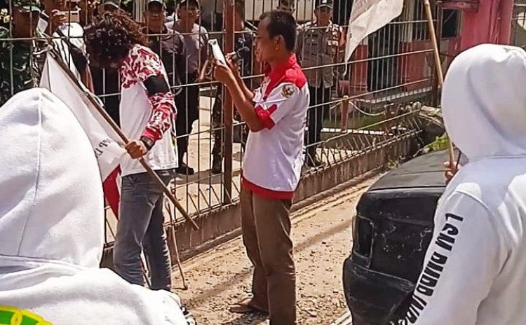 Aksi Demonstrasi LSM PMPRI Guncang Kantor PTPN IV Kebun Air Batu