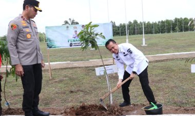 Gerakan penanaman 10 juta pohon bersama Polri