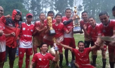 Pertandingan Sepak Bola Antar RT Piala Desa Cijayanti  di Menangkan Oleh Adiluhung FC Dengan Skor 1-0  