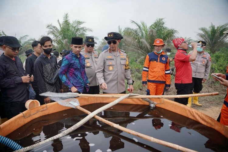 Kapolda Sumsel bersama Stakeholder dan IPNU (Ikatan Pelajar Nahdlatul Ulama) melaksanakan peninjauan penanganan Karhutla di Kabupaten OKI