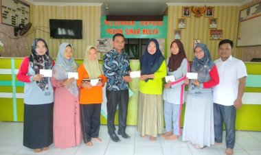 PEMBERIAN INSENTIF GURU PAUT DI PEKON SINAR MULYA