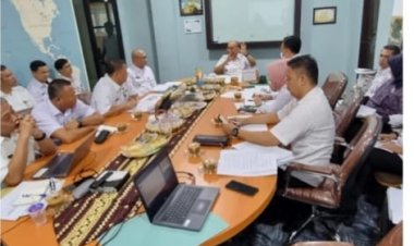 PJ Bupati Tanggamus Pimpin Rapat Optimalisasi Pendapatan Asli Daerah(PAD)
