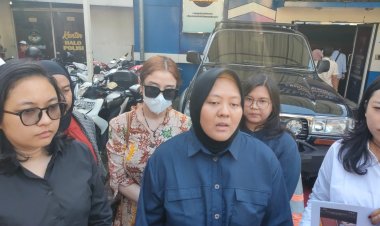 Kuasa Hukum Dampingi Korban KDRT oleh Eks Brimob ke Polres Metro Depok