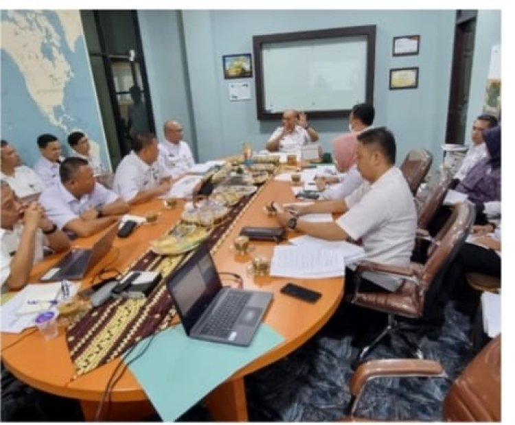 PJ Bupati Tanggamus Pimpin Rapat Optimalisasi Pendapatan Asli Daerah(PAD)