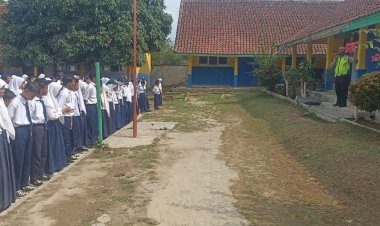 Police  Goes To School,  Satlantas Polres Way Kanan Himbau Pelajar Jauhi Tindakan Kriminal