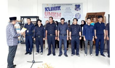 Bupati Tanjabbar Resmikan Klinik UMKM Dinas Koperindag