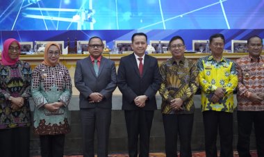 Raih Gelar Doktor, Organisasi Pers DPC MOI Kab.Mesuji Beri Ucapan Selamat  untuk DR.Drs Sulpakar  MM Penjabat Bupati Mesuji