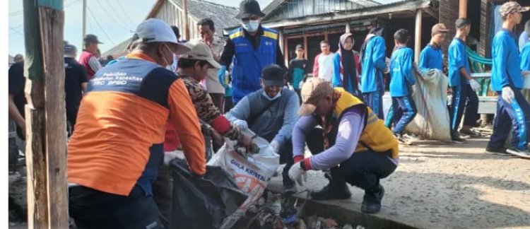 Pemerintah Kab Mesuji melakukan Aksi Bersih-Bersih Sampah di Kec Rawa Jitu Utara 