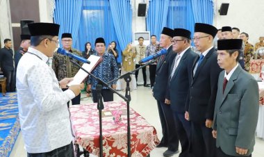 Bupati Tanjabbar Lantik PAW BAZNAS Periode 2021-2026