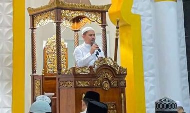 Sambut Ramadhan Dimalam Pertama, Bupati Kolaka Timur Shalat Tarawih Di Mesjid Jabal Nur