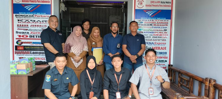 Tim Verifikasi Badan Kesatuan Bangsa Dan Politik (Kesbangpol) Kota Metro Lakukan Kunjungan Ke Kantor DPD Asosiasi Pewarta Pers Indonesia(A-PPI) Metro 